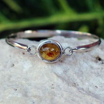 Hook Bracelet with Amber Stone