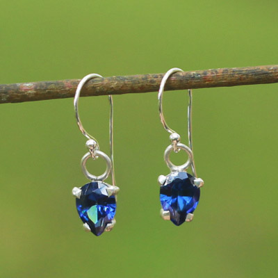 Simple Sapphire Pear