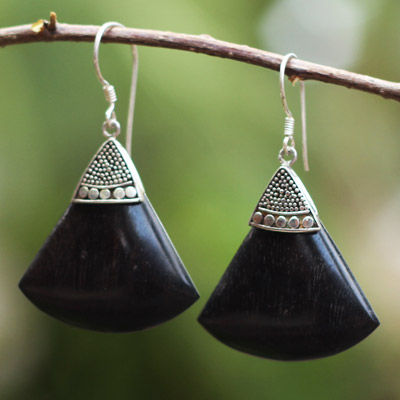 Triangle Balls Pattern
