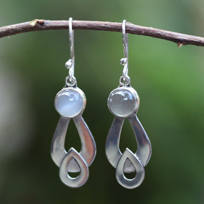 Love Inverted With Moonstone