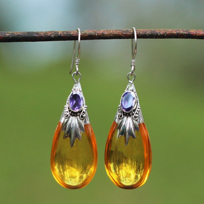 'Cupped Yellow Pear