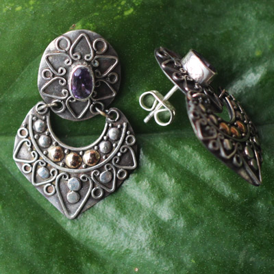 'Chain of flat silver