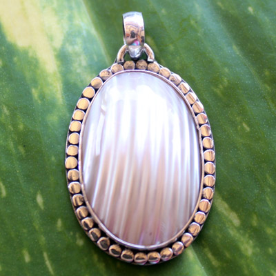 'Oval shell with flat jawan